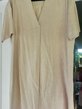 Preston & York Light Beige Linen V-Neck Short Sleeve Tunic